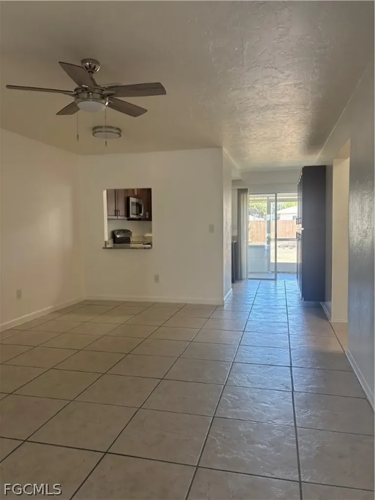 1219 SE 23rd Place Cape Coral FL 33990