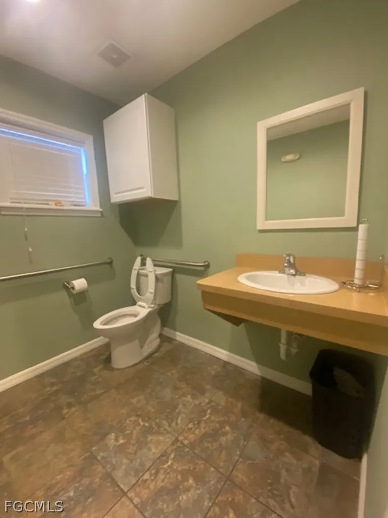 1329 Hibiscus Drive Cape Coral FL 33909