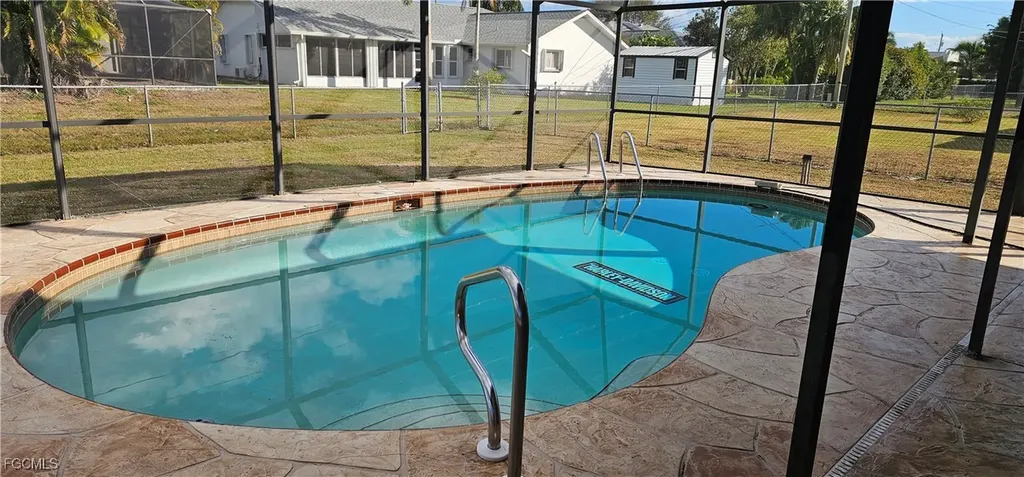 3415 SW 6th Place Cape Coral FL 33914