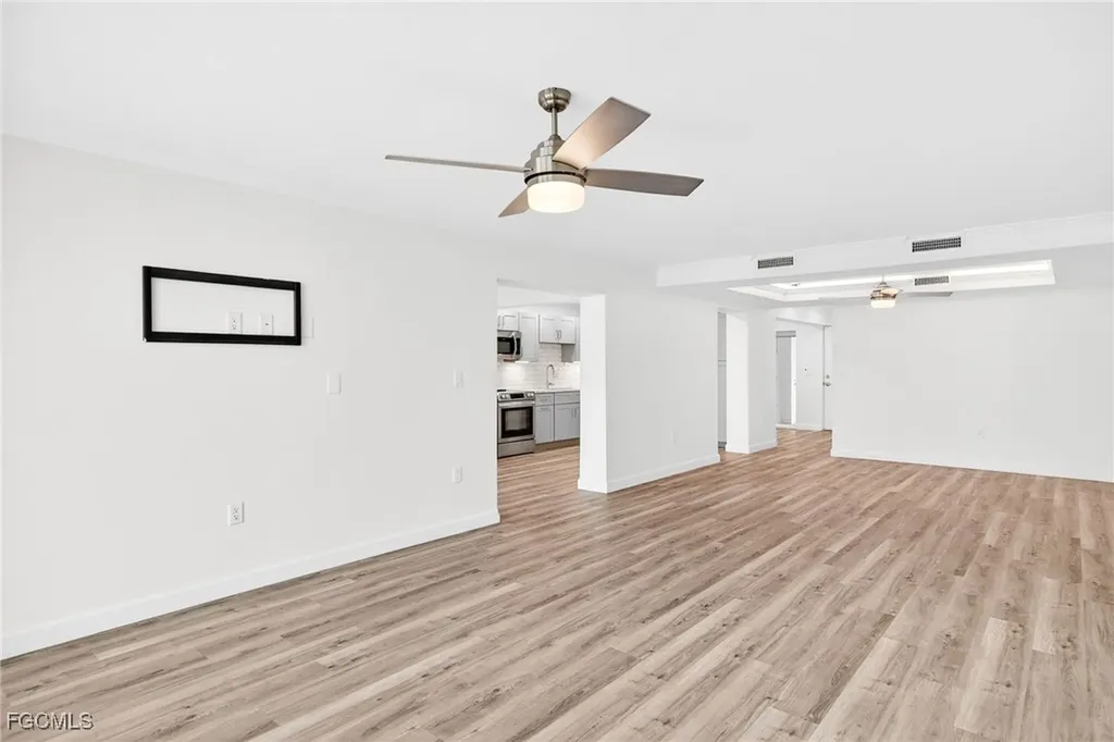 200 Periwinkle Way Sanibel FL 33957