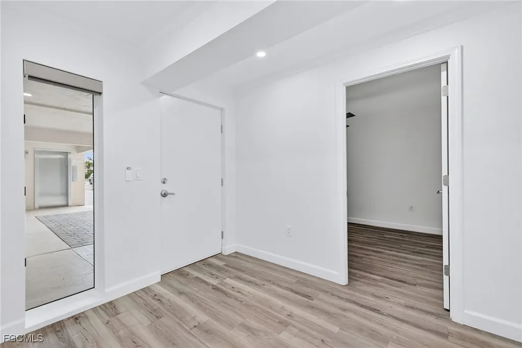 200 Periwinkle Way Sanibel FL 33957