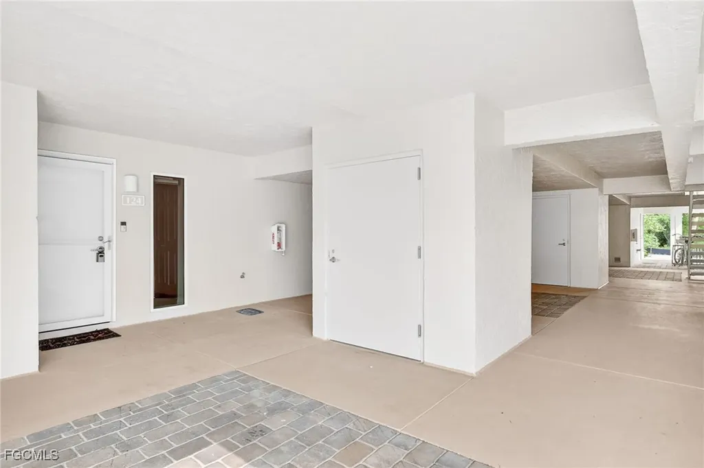 200 Periwinkle Way Sanibel FL 33957