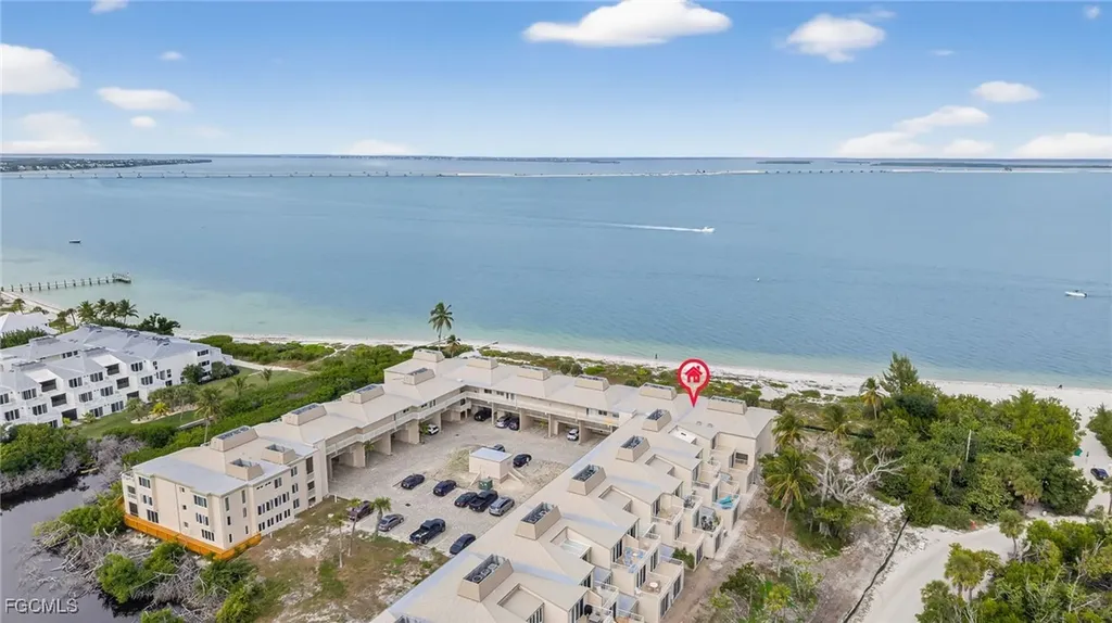 200 Periwinkle Way Sanibel FL 33957