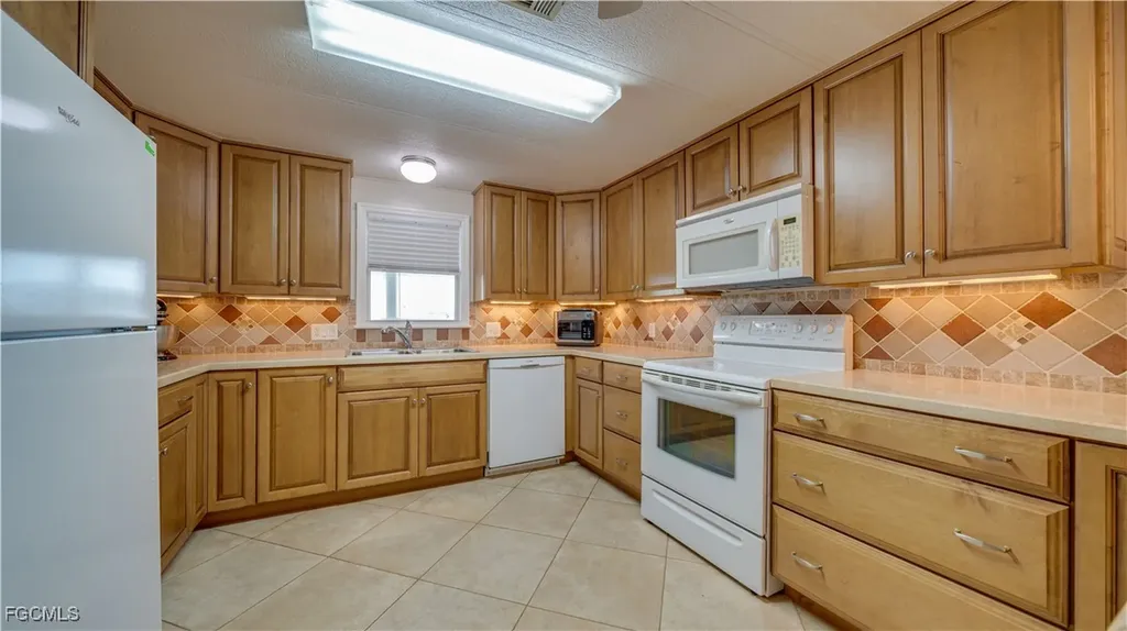 3033 Bounty Lane St. James City FL 33956