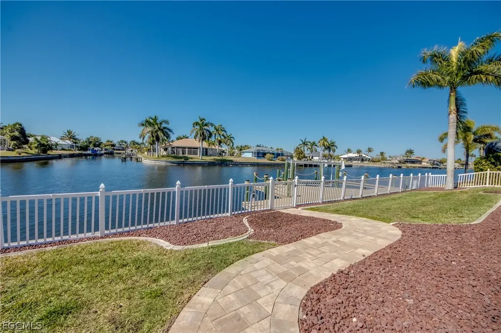 4106 SW 25th Place Cape Coral FL 33914