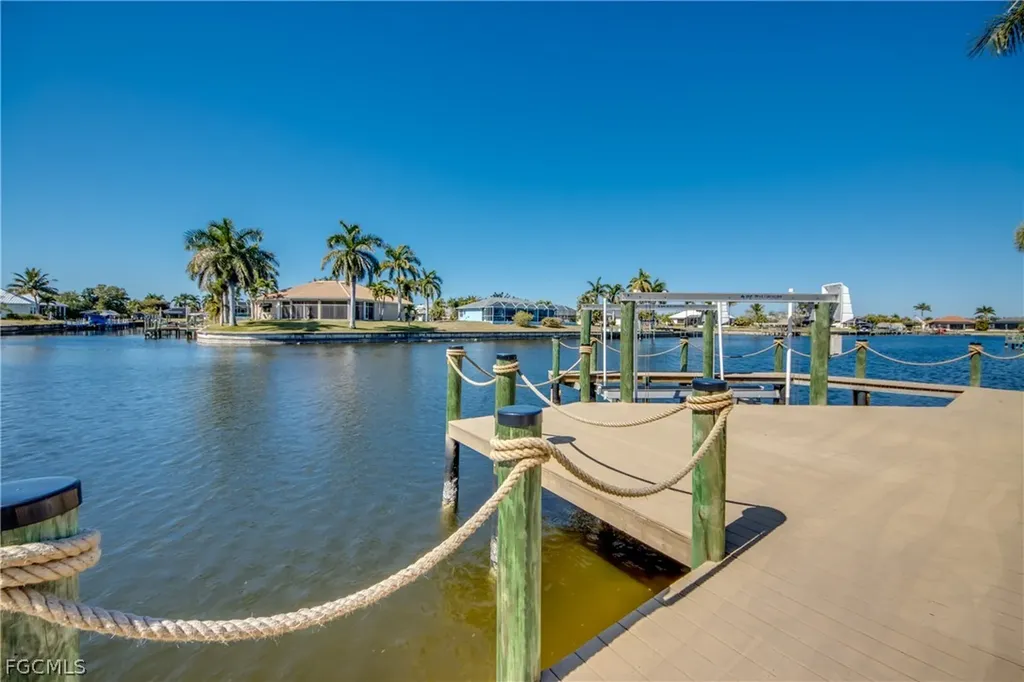 4106 SW 25th Place Cape Coral FL 33914