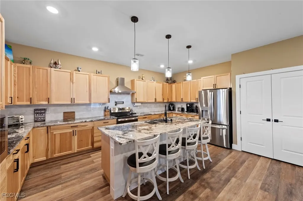 4215 15th Street SW Lehigh Acres FL 33976