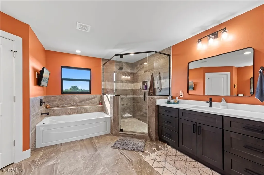 4215 15th Street SW Lehigh Acres FL 33976