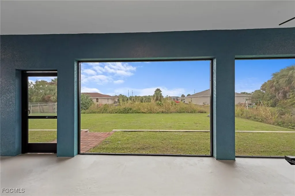 4215 15th Street SW Lehigh Acres FL 33976