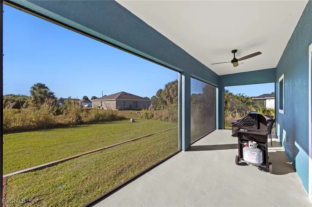 4215 15th Street SW Lehigh Acres FL 33976