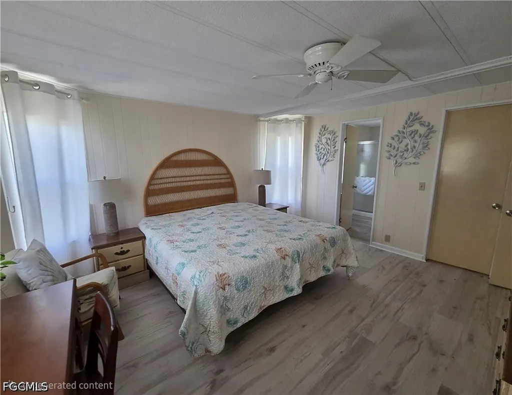 580 Winning Way North Fort Myers FL 33917