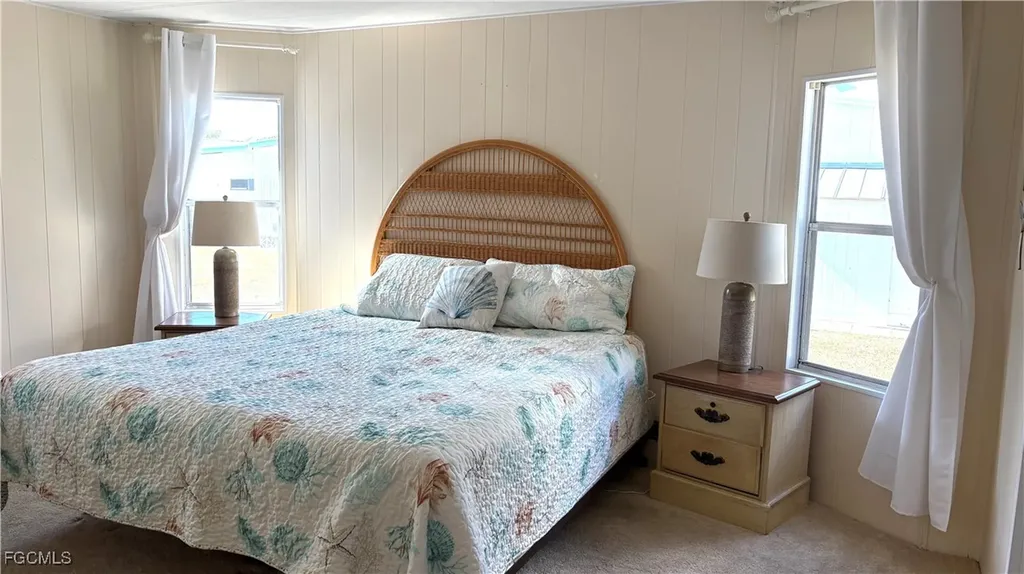 580 Winning Way North Fort Myers FL 33917