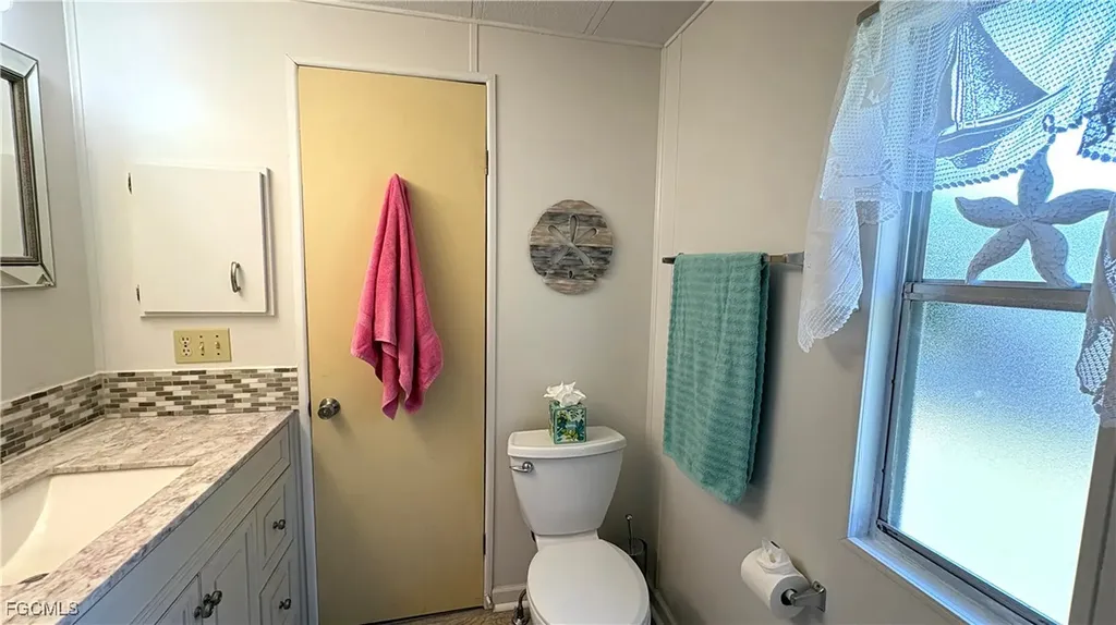 580 Winning Way North Fort Myers FL 33917