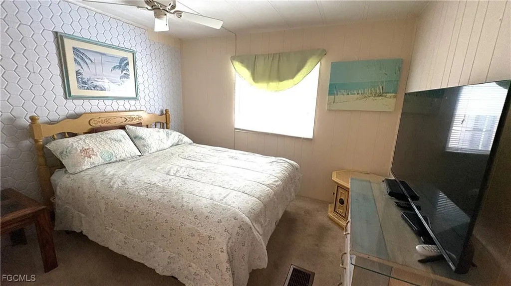 580 Winning Way North Fort Myers FL 33917