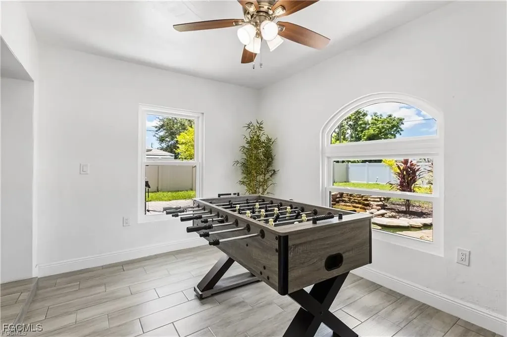 628 SE 9th Place Cape Coral FL 33990