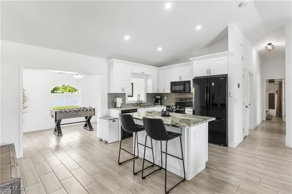 628 SE 9th Place Cape Coral FL 33990