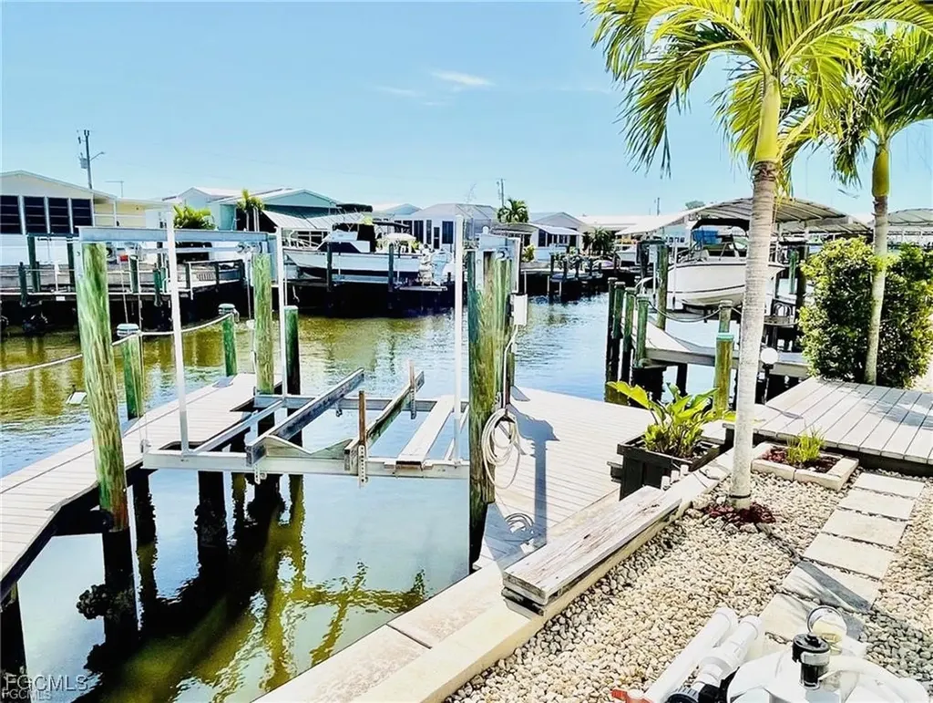 3064 Sloop Lane St. James City FL 33956