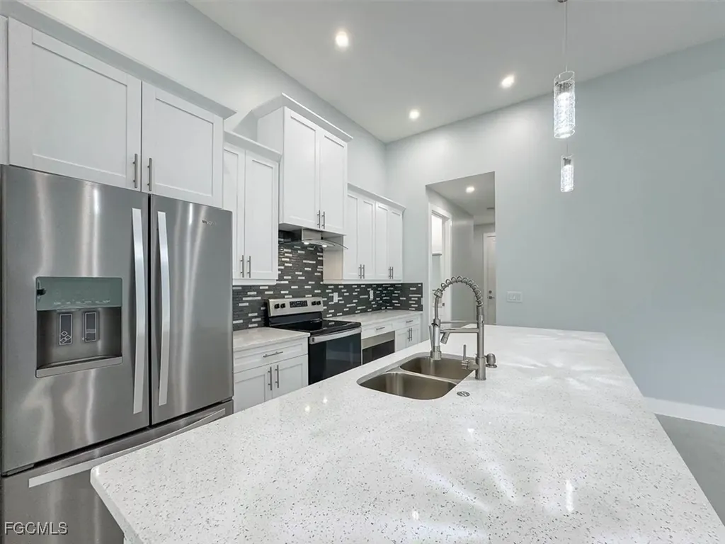 2535 SW 5th Avenue Cape Coral FL 33914