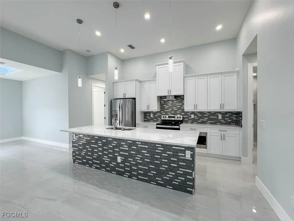 2535 SW 5th Avenue Cape Coral FL 33914