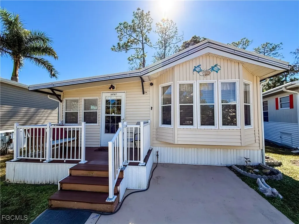 10707 Yellow Rail Circle Estero FL 33928