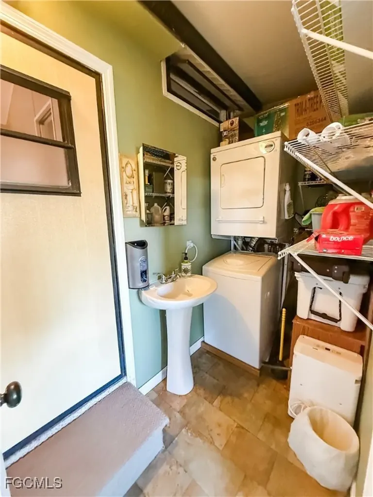 10707 Yellow Rail Circle Estero FL 33928