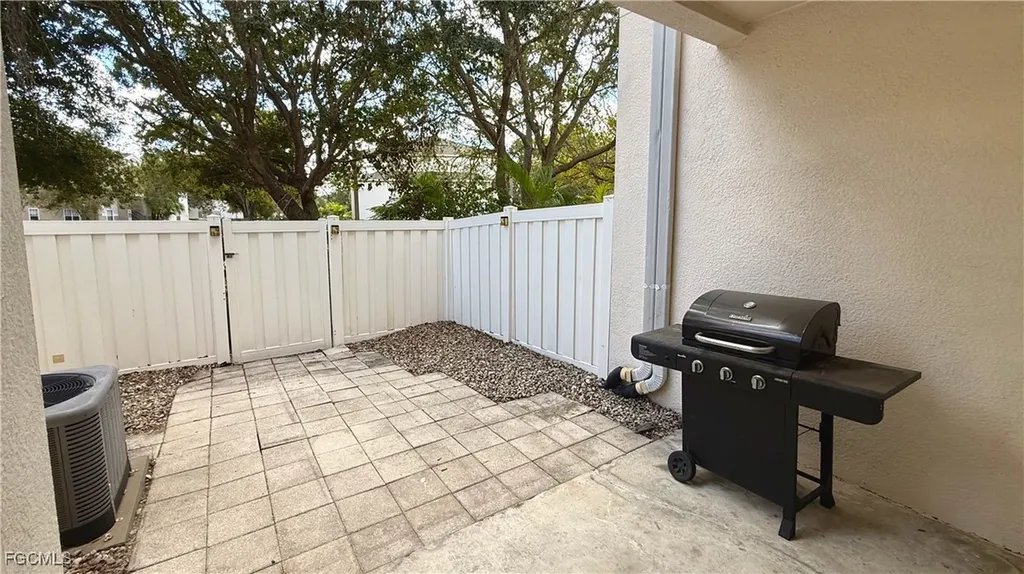 3620 Pine Oak Circle Fort Myers FL 33916