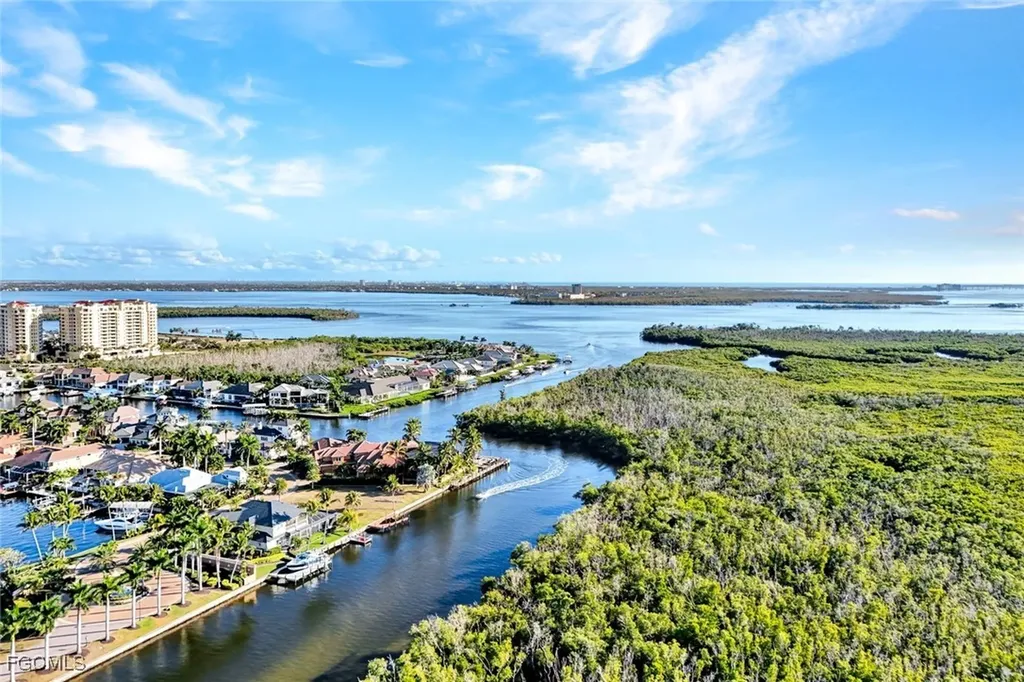 5781 Cape Harbour Drive Cape Coral FL 33914