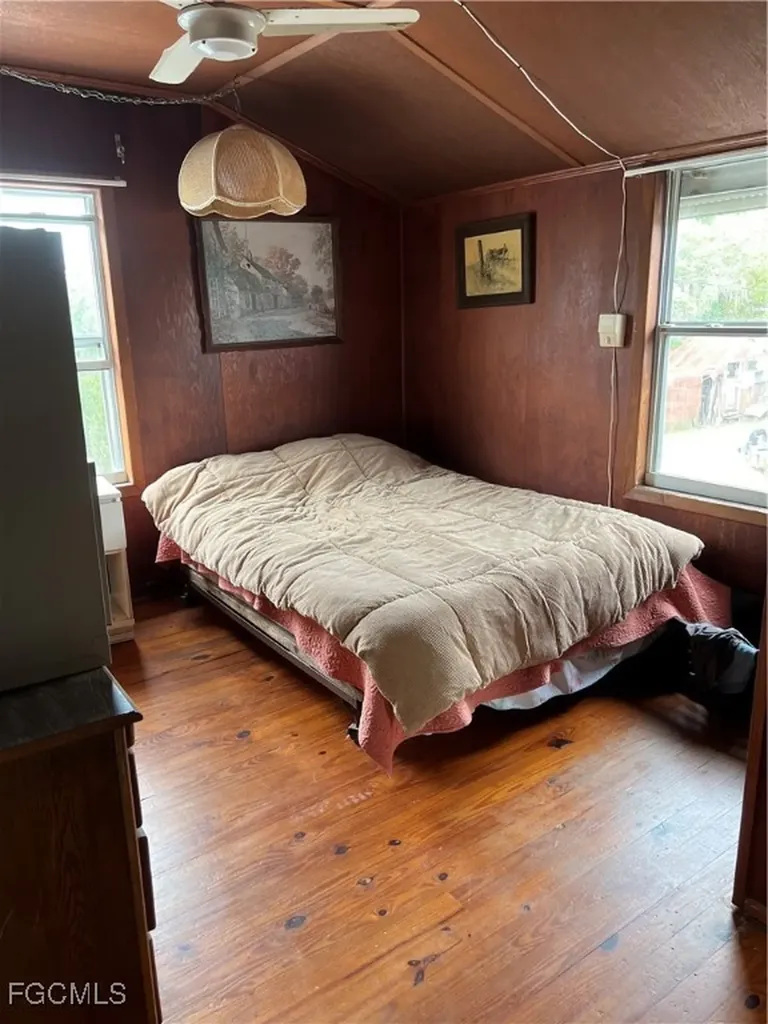 2111 Gardner Court Alva FL 33920