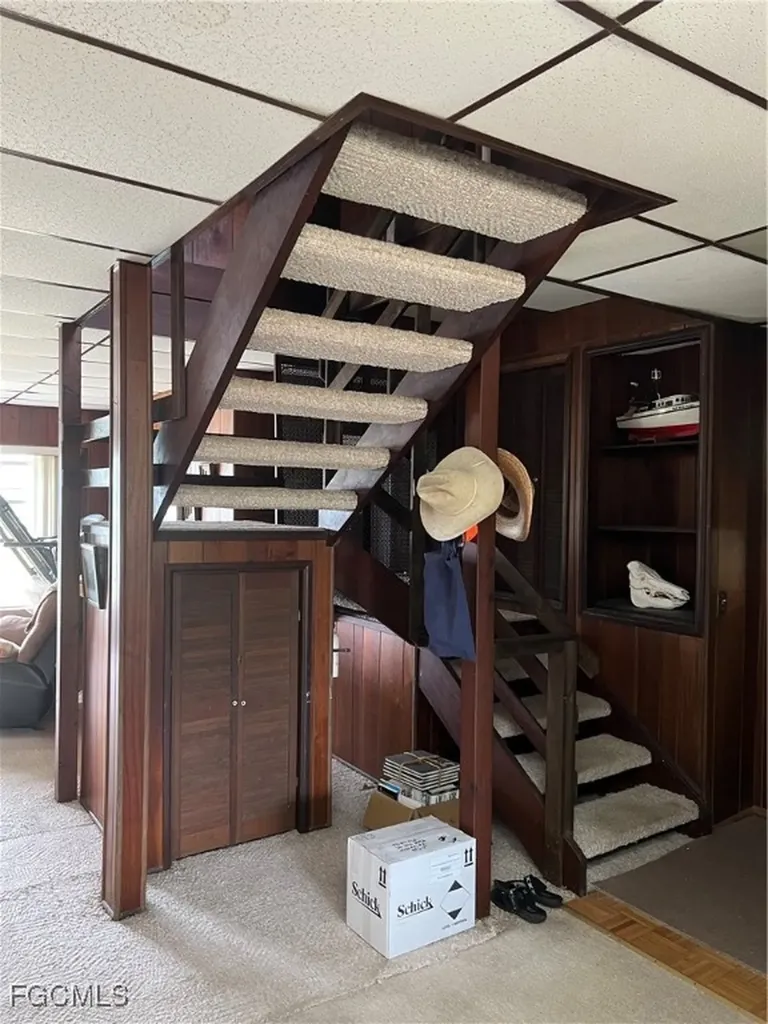 2111 Gardner Court Alva FL 33920