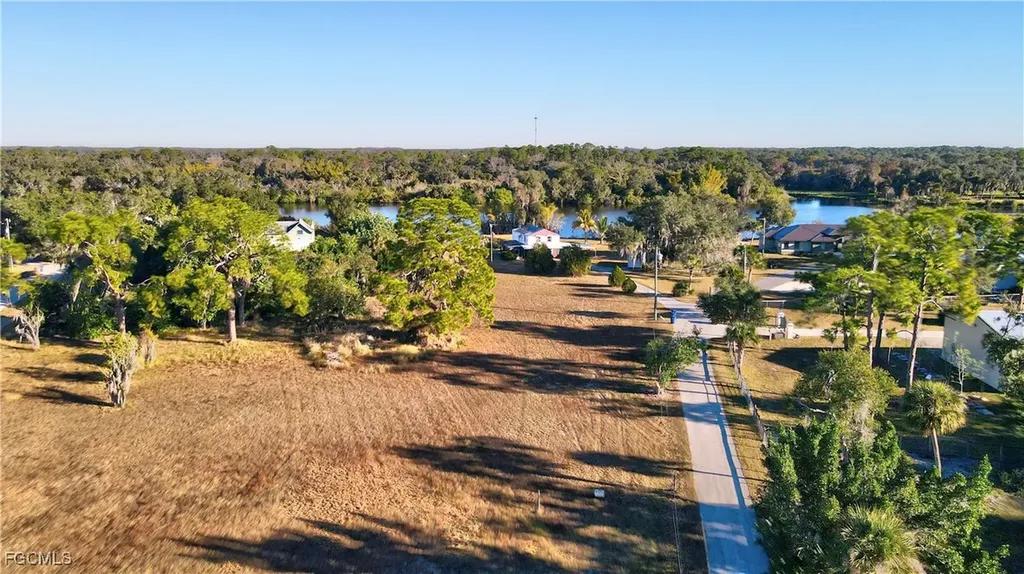 2111 Gardner Court Alva FL 33920