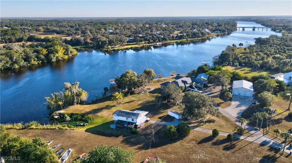 2111 Gardner Court Alva FL 33920