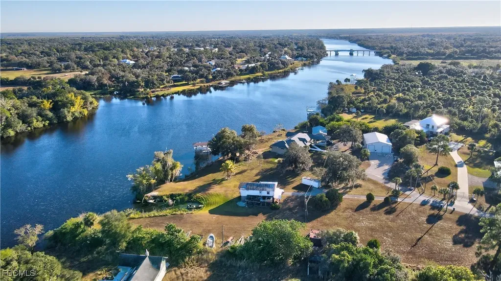 2111 Gardner Court Alva FL 33920