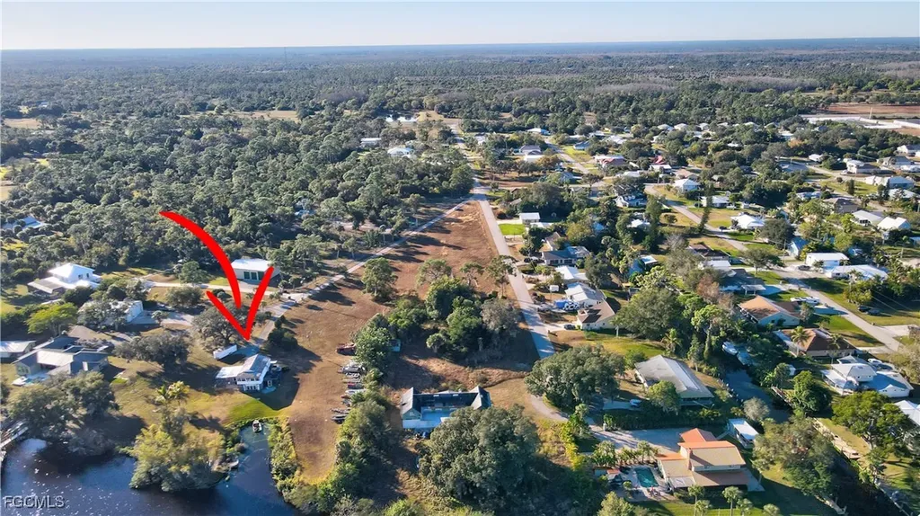 2111 Gardner Court Alva FL 33920