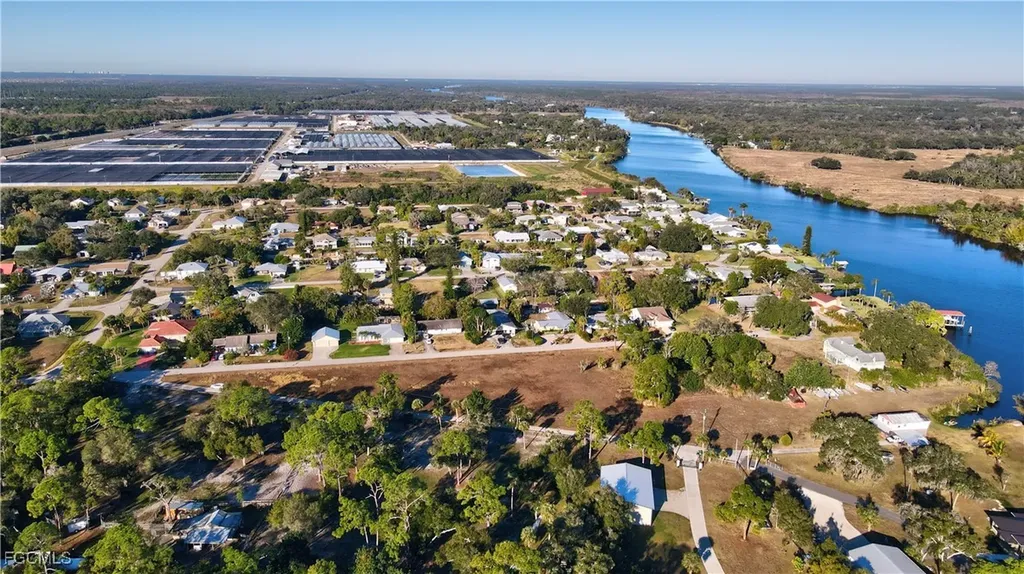 2111 Gardner Court Alva FL 33920