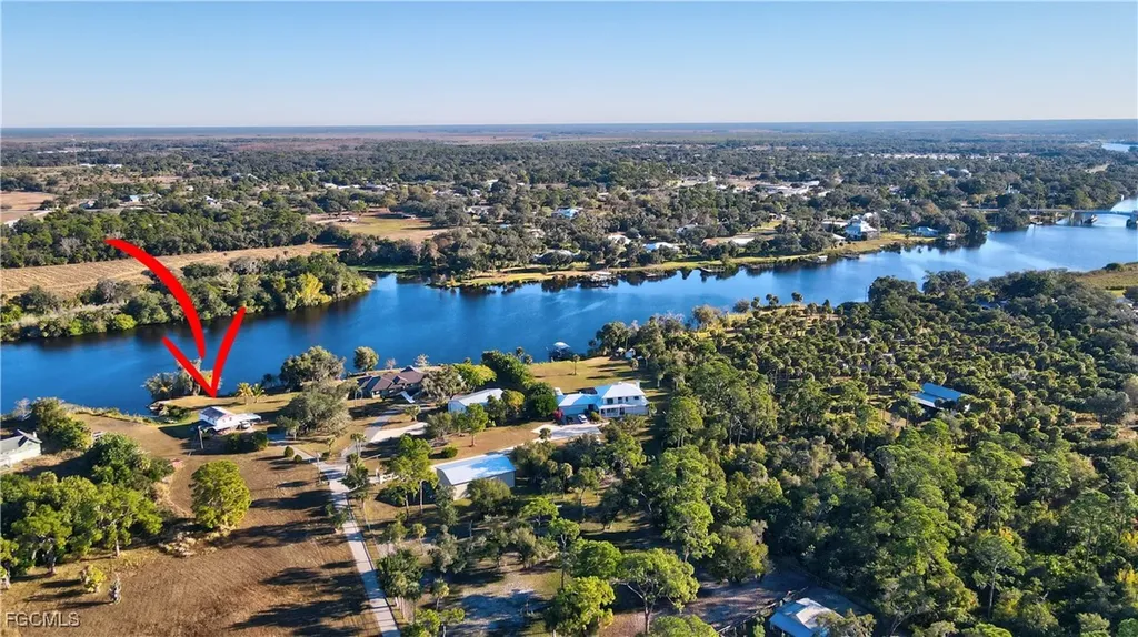 2111 Gardner Court Alva FL 33920