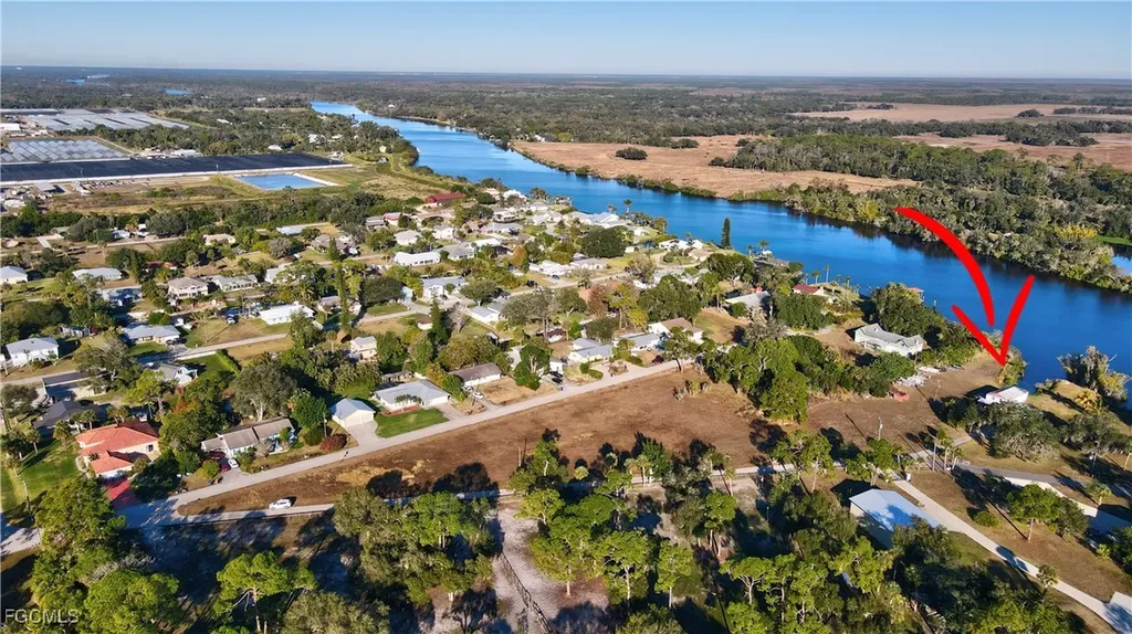 2111 Gardner Court Alva FL 33920