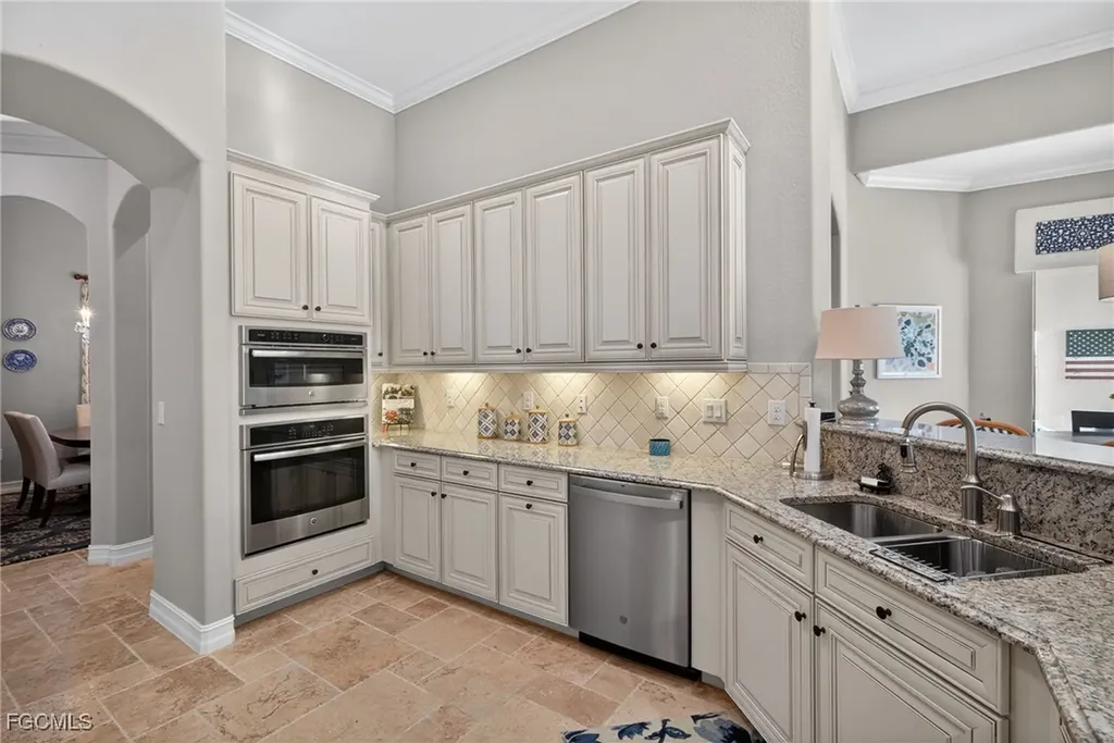 9915 Corso Bello Drive Naples FL 34113
