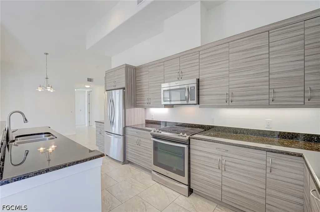 428 SW 35th Street Cape Coral FL 33914