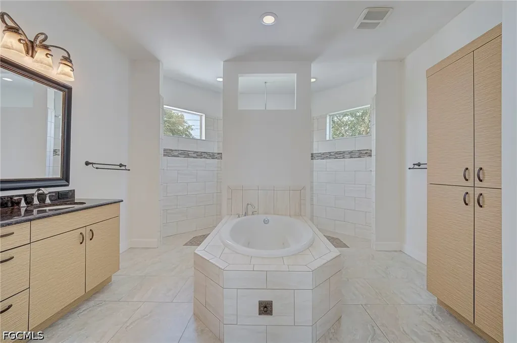 428 SW 35th Street Cape Coral FL 33914