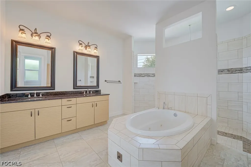 428 SW 35th Street Cape Coral FL 33914