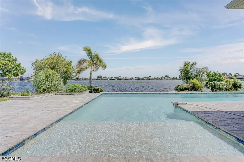 428 SW 35th Street Cape Coral FL 33914