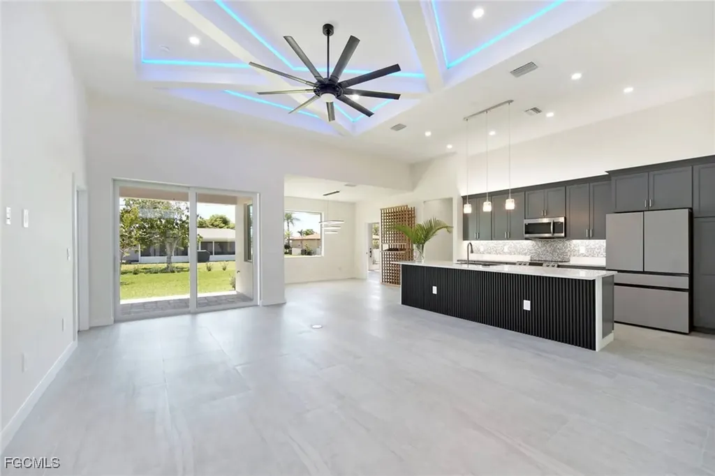 1426 SE 43rd Terrace Cape Coral FL 33904