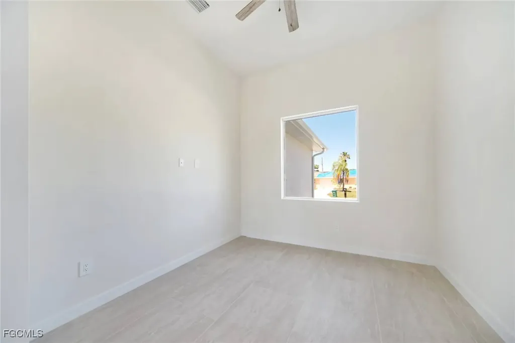 1426 SE 43rd Terrace Cape Coral FL 33904