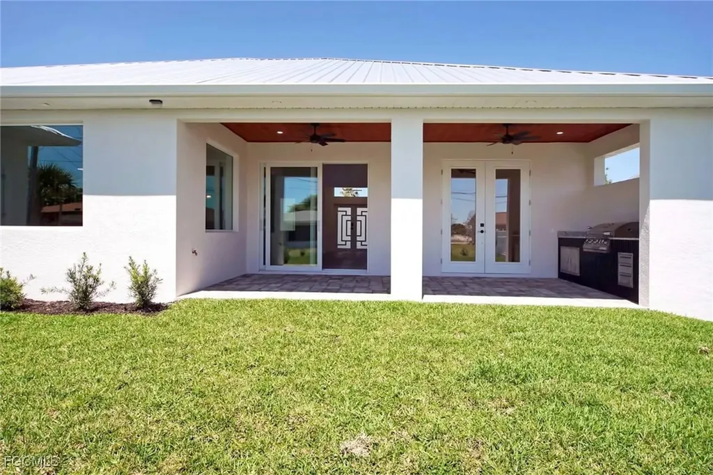 1426 SE 43rd Terrace Cape Coral FL 33904