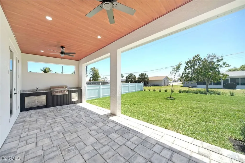 1426 SE 43rd Terrace Cape Coral FL 33904