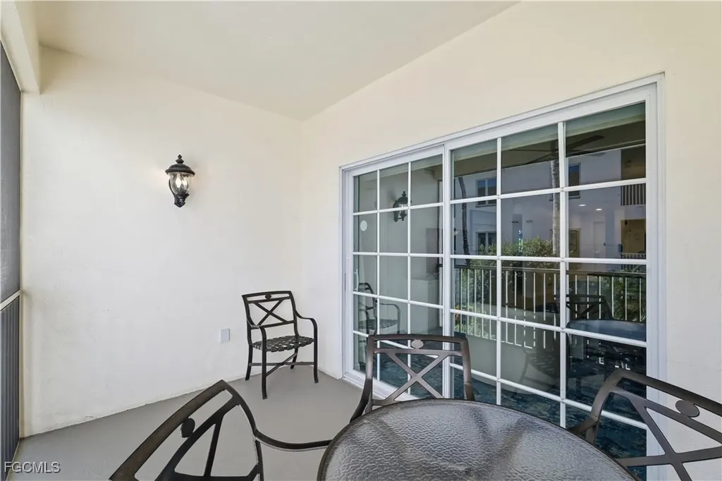 221 9th Street S Naples FL 34102