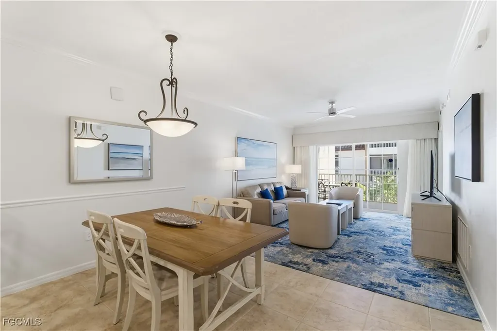 221 9th Street S Naples FL 34102