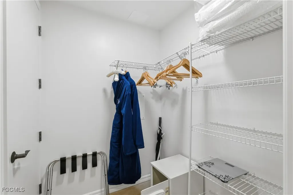 221 9th Street S Naples FL 34102