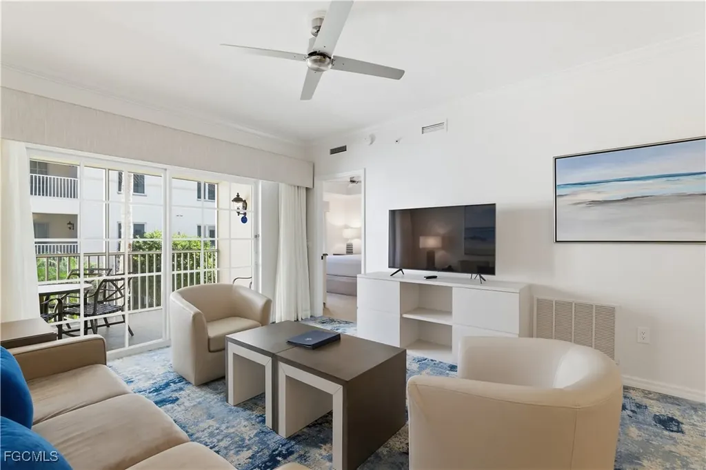 221 9th Street S Naples FL 34102