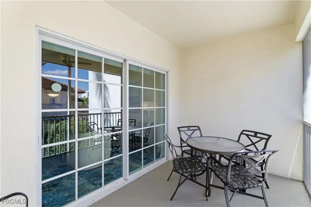 221 9th Street S Naples FL 34102